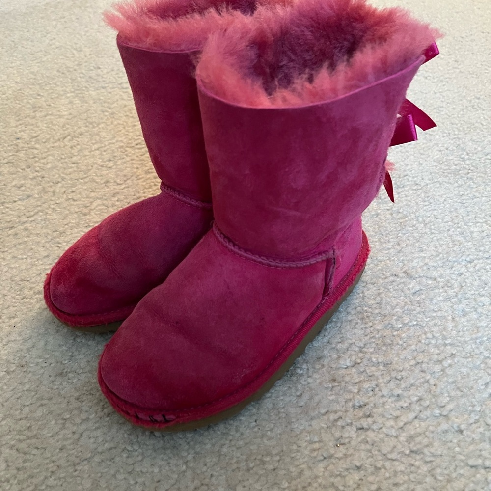 Girls Ugg boots magenta size 12 ( toddler girls)